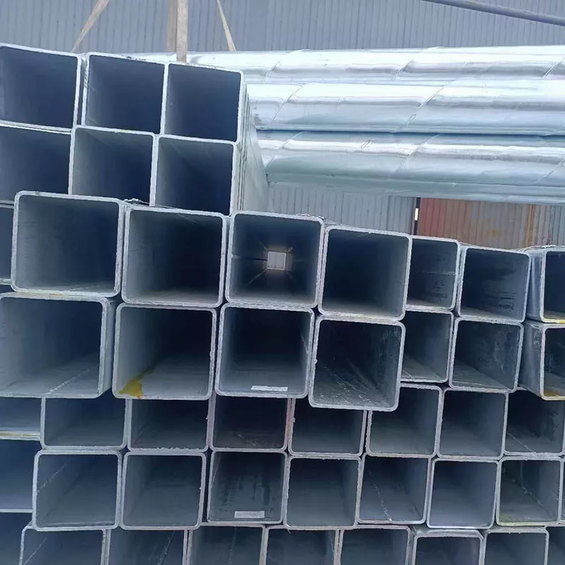 Kis kaliberű fekete téglalap alakú cső